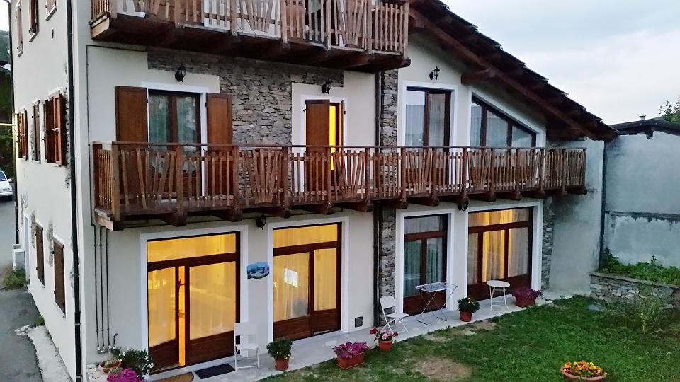 Casa Vacanze Orchidea Пінероло Екстер'єр фото